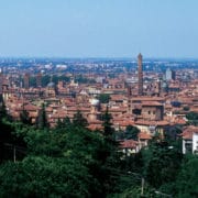 Bologna_dall_alto_verde