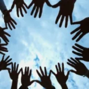 mani_cerchio_solidarietà_800 il vangelo dell'incontro